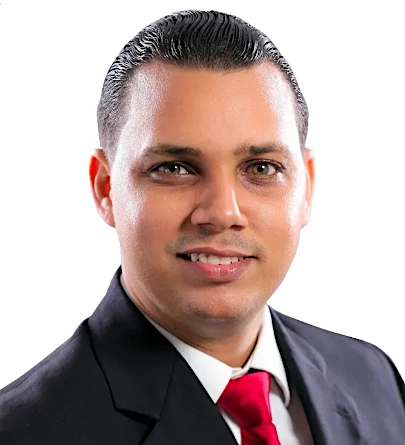 Gerente General Máximo Madera